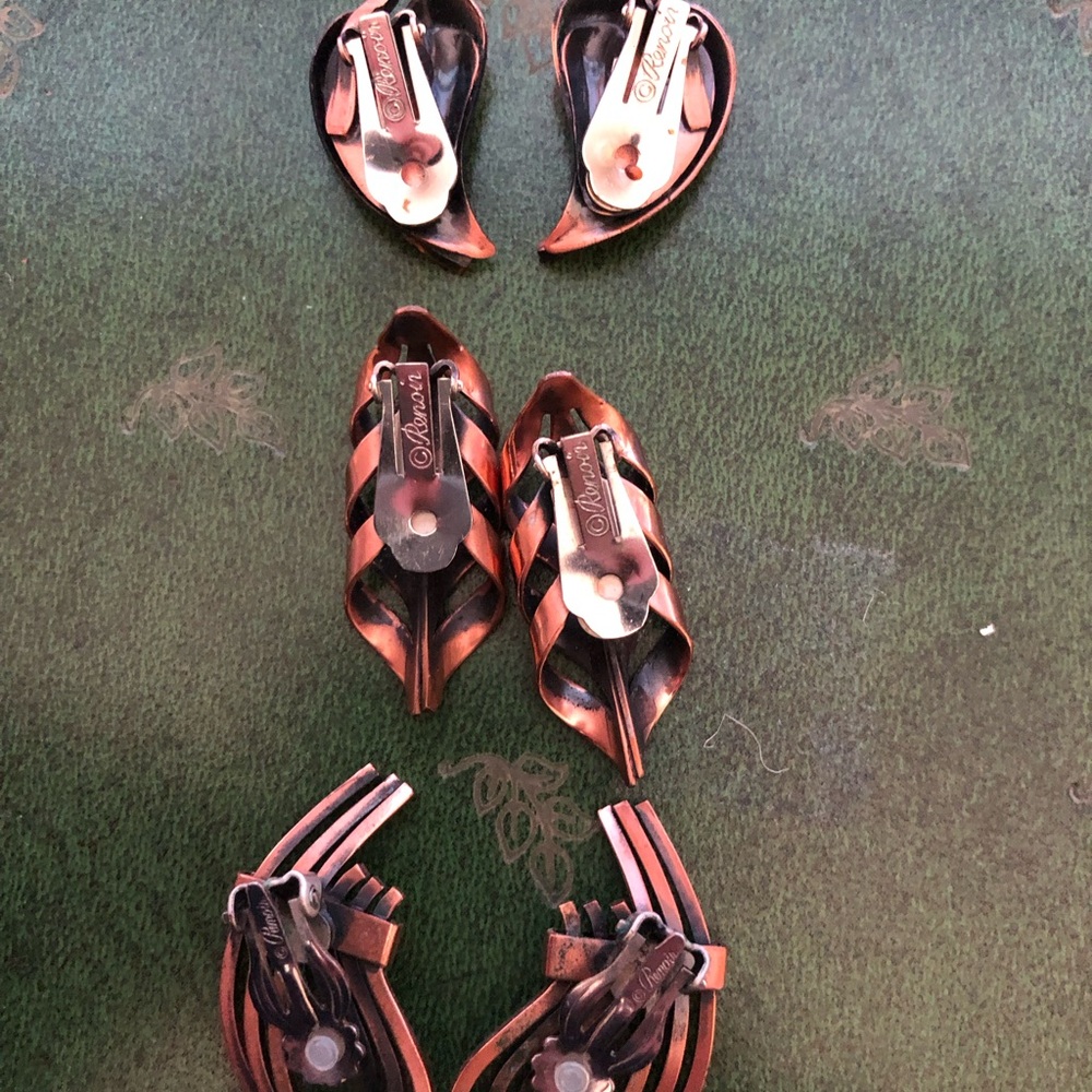 Vintage Mid Century Copper Renoir set of 3 clip on earrings - Picture 2 of 2